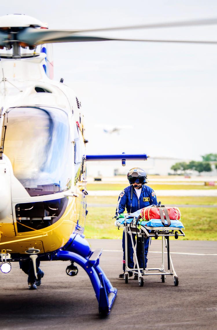Neonatal transport by helicopter or ambulance